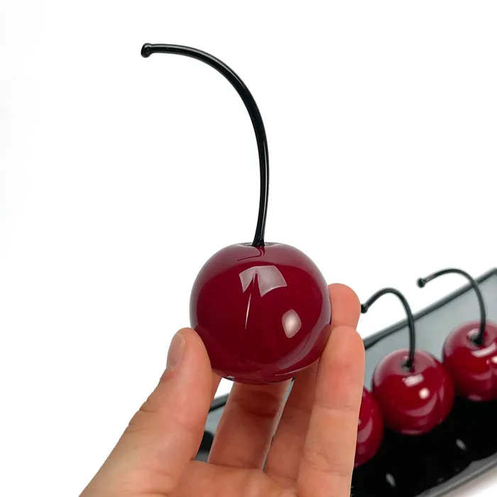 Set 4 Big Cherries with Black Plate Love and Elegance Murano Glass MuranoVItrum Rings Set 4 Big Cherries with Black Plate Love and Elegance Murano Glass MuranoVItrum Rings