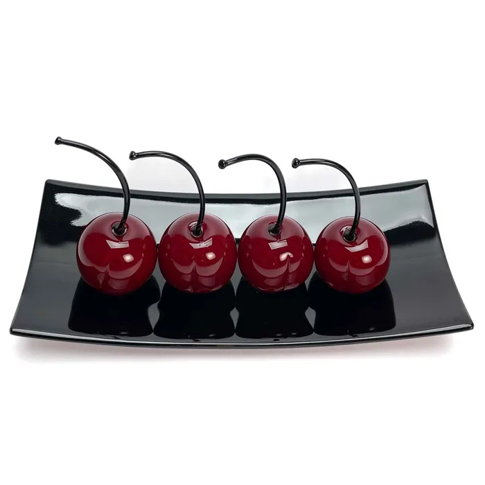 Set 4 Big Cherries with Black Plate Love and Elegance Murano Glass MuranoVItrum Rings Set 4 Big Cherries with Black Plate Love and Elegance Murano Glass MuranoVItrum Rings