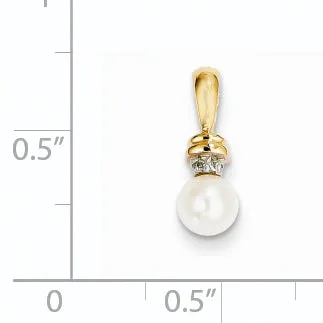 Goldiacom 14k 5 6mm White Round Freshwater Cultured Pearl and Diamond Pendant Necklaces