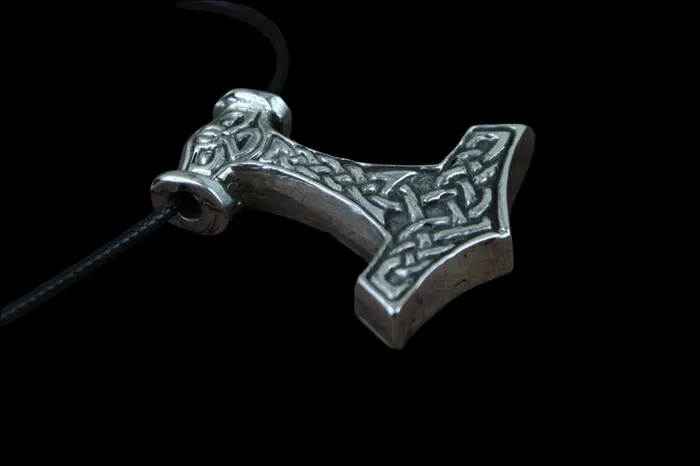 Necklaces Valhallas silver Knotwork Thors Hammer Pendant in Sterling Silver