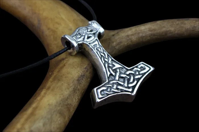 Necklaces Valhallas silver Knotwork Thors Hammer Pendant in Sterling Silver