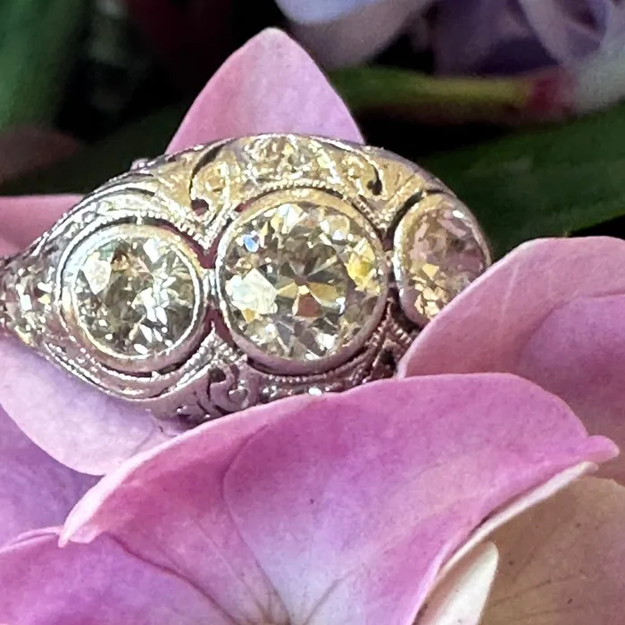 Rings ONeills Estate Jewelry Platinum Art Deco 3 Diamond Ring 13000925