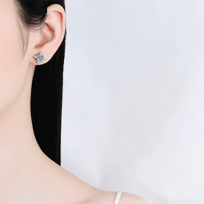 Trendolla Jewelry Lucky Clover Moissanite Earrings Earrings